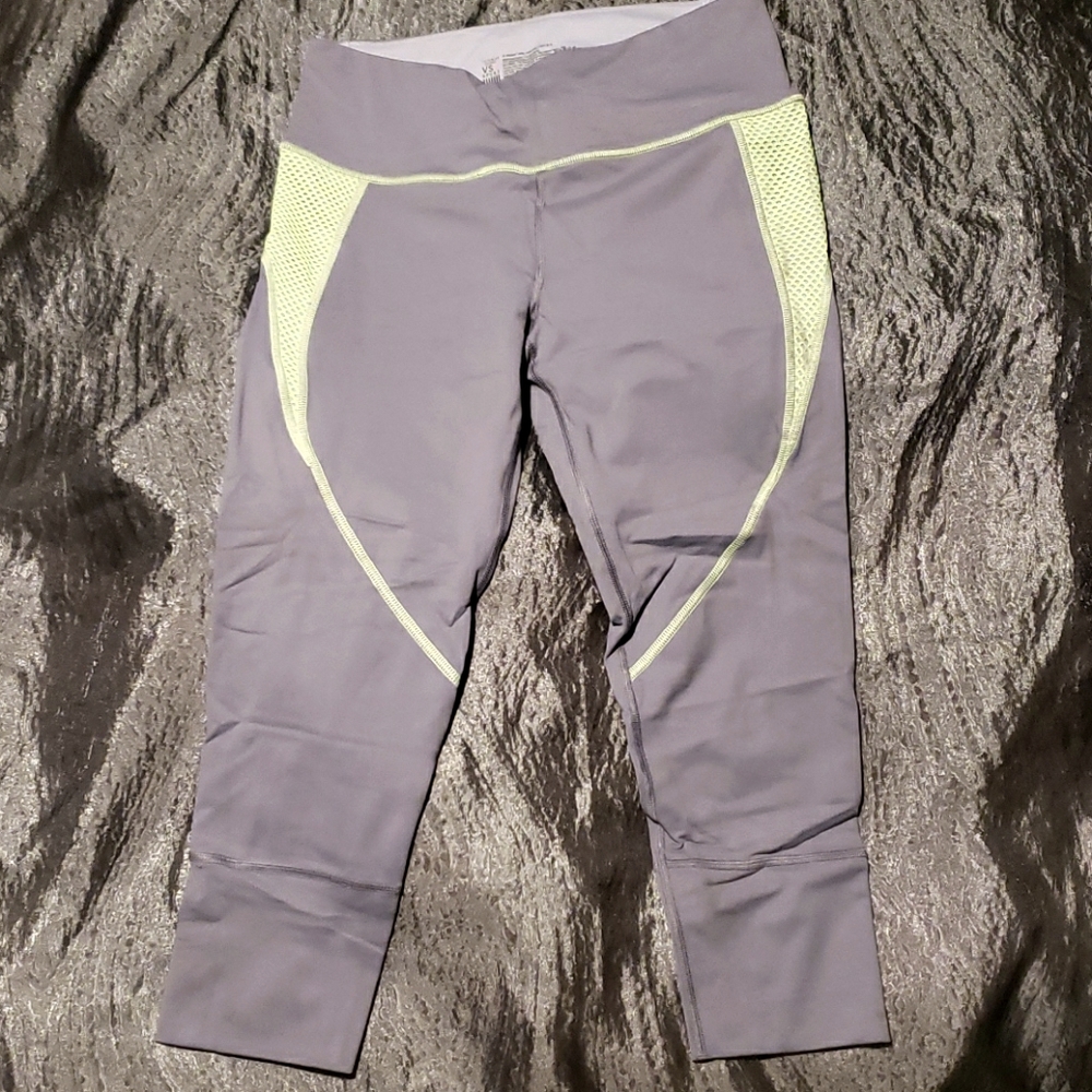 Victoria's Secret VSX workout leggings, M